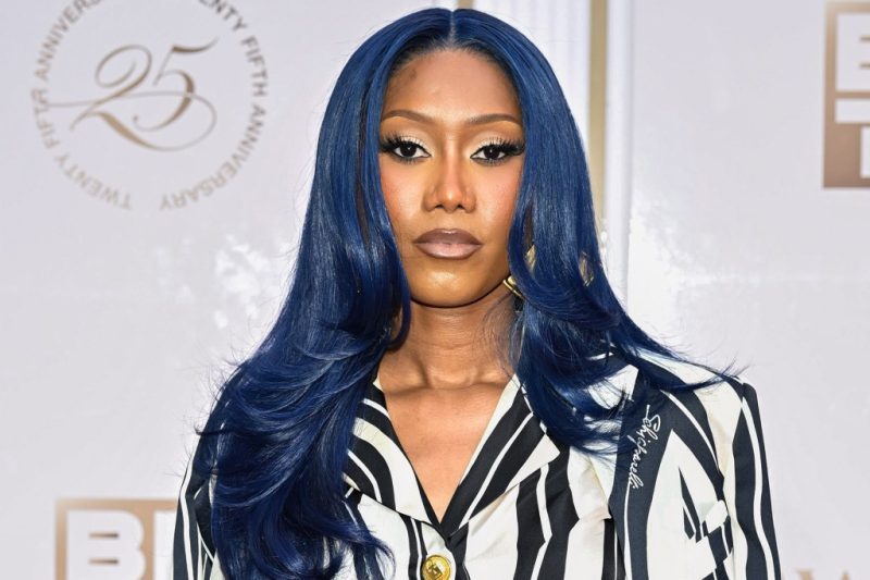 Muni Long niega haber sombreado a Mariah Carey con vídeos de imitador