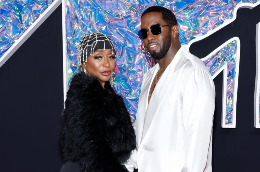 La madre de Sean Combs critica las docuseries de Netflix por acusaciones de abuso 