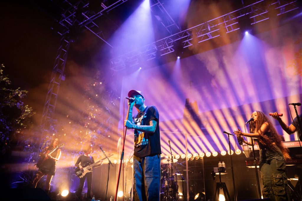 En medio de la charla sobre el precio de las entradas de Harry Styles, Zayn bromea sobre espectáculos caros