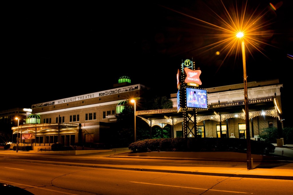 Por qué se recomienda la demolición del Miller High Life Theatre de Milwaukee