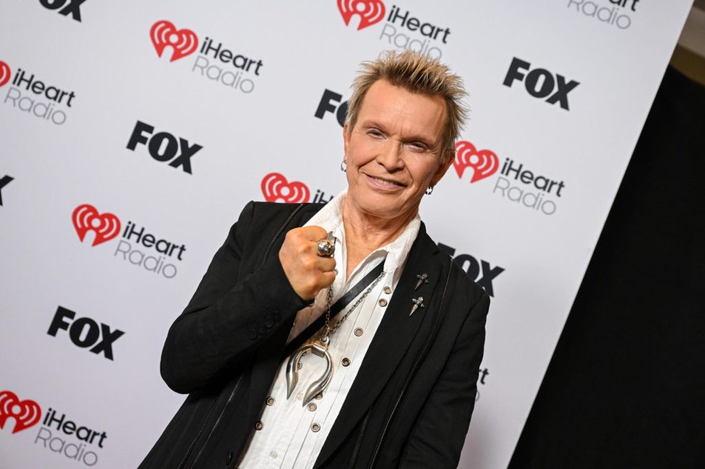 Billy Idol tiene una actitud saludable sobre la segunda nominación al Salón de la Fama del Rock