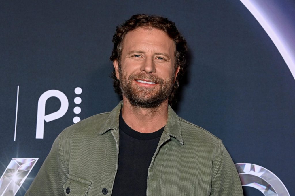 Se anuncian las fechas de la gira de Dierks Bentley 2026 con Ricky Scaggs