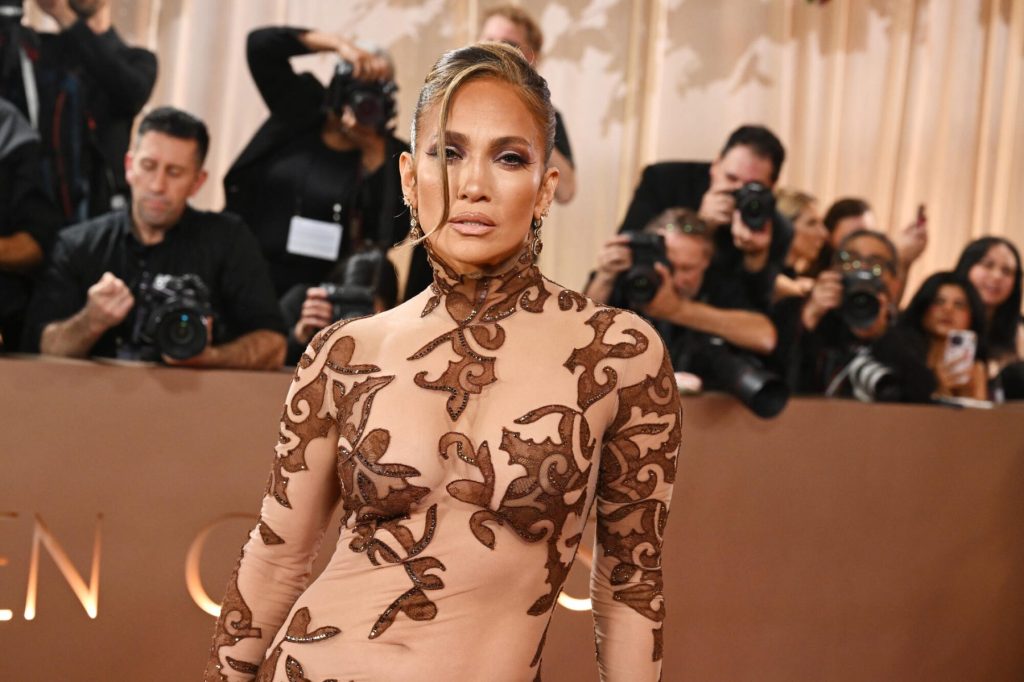 Jennifer Lopez comparte un dulce mensaje de cumpleaños número 18 para los gemelos Emme y Max