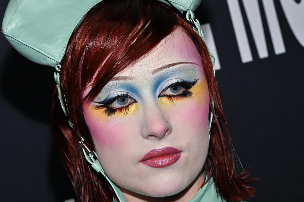 Chappell Roan pasó dos horas en un icónico bar de buceo de Melbourne