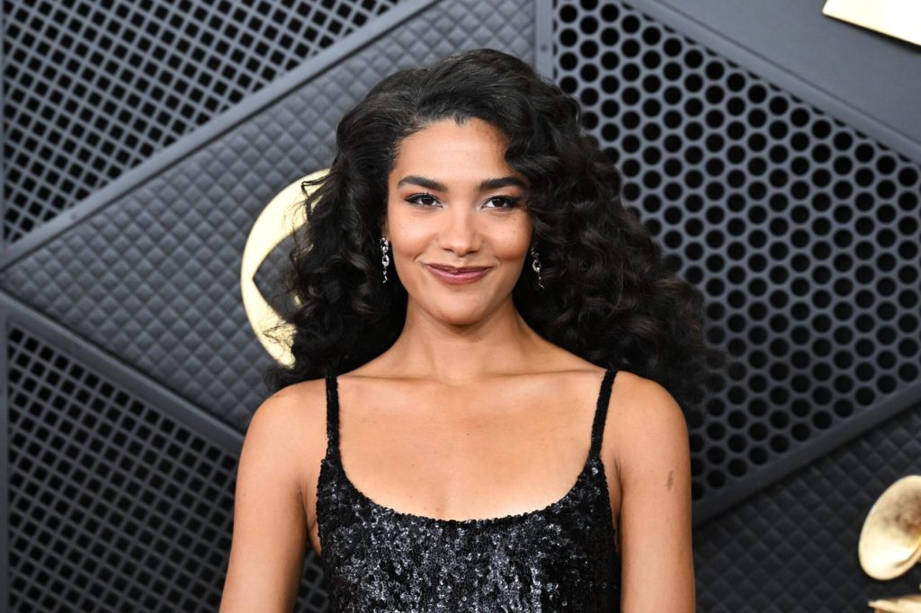 'The Art of Loving' de Olivia Dean encabeza las listas de éxitos del Reino Unido para el Día de San Valentín