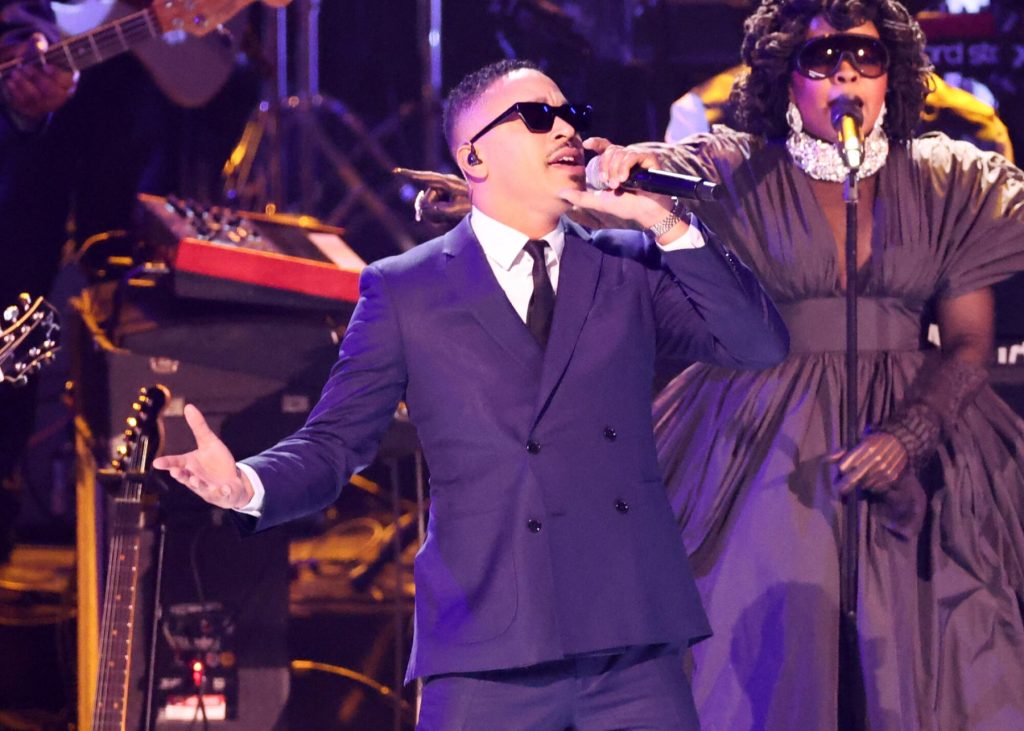 'Touch on Me' de Londres en octubre es el número 1 en la lista Airplay de R&B para adultos