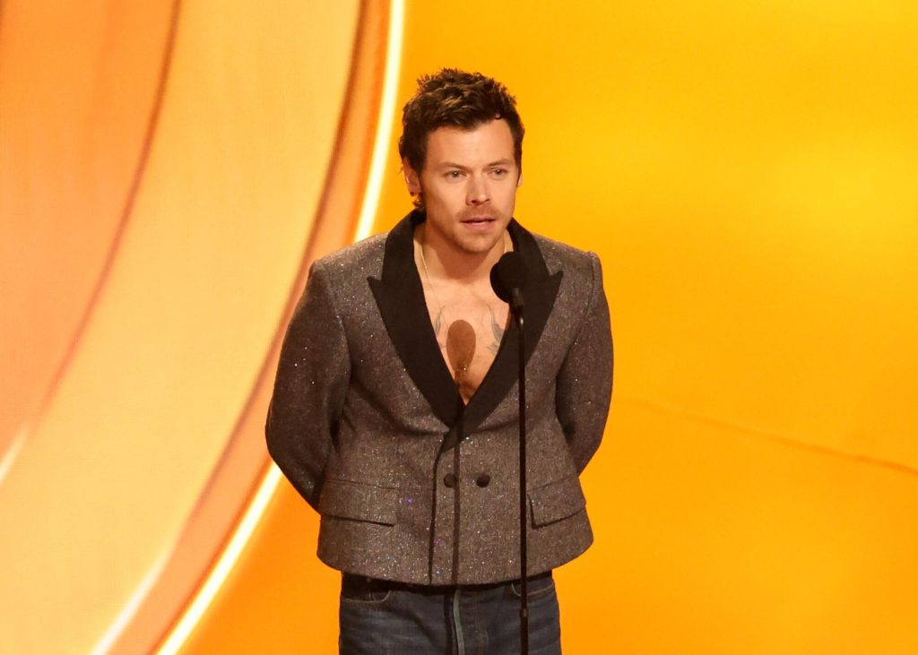 'Aperture' de Harry Styles debuta en el n.° 1 de la lista de canciones en streaming