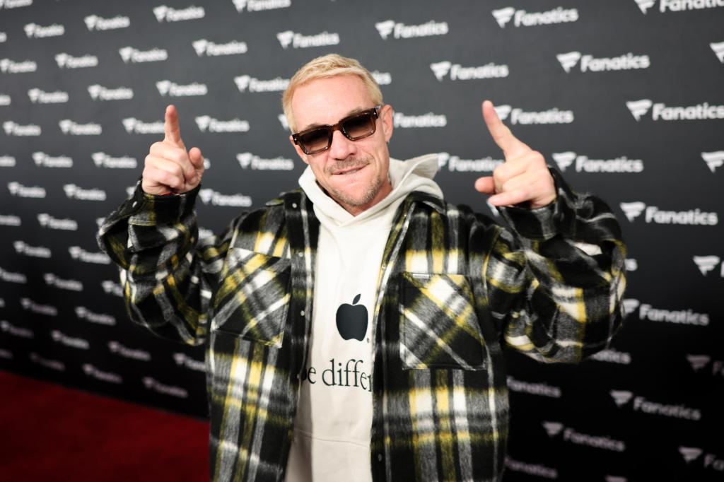 El Major Lazer de Diplo listo para la ceremonia de clausura de los Juegos Olímpicos de 2026