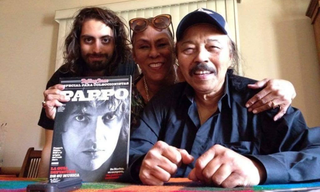 Se estrena el documental que sigue la ruta blusera de Pappo y une a La Paternal con Los Ángeles 