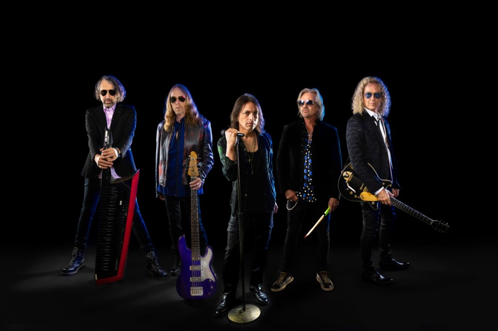 Se revelan los planes del 50 aniversario de Foreigner: fechas de gira, nueva música