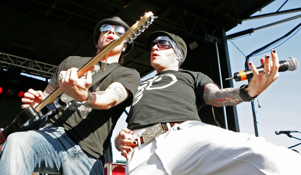 Lit, la banda detrás de 'My Own Worst Enemy' presenta una demanda por derechos de autor en streaming