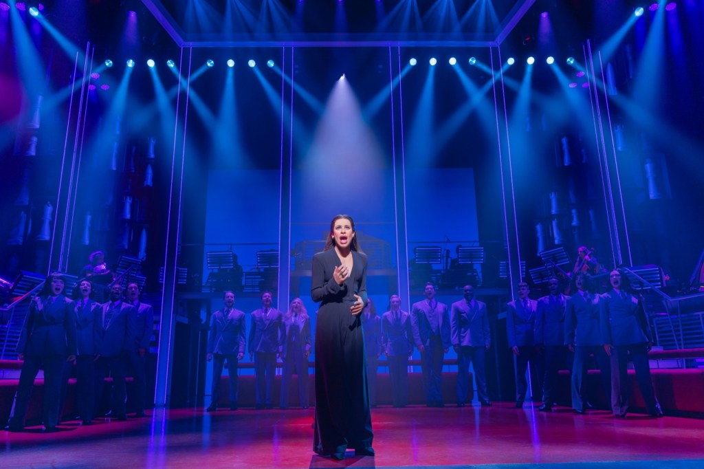 Lea Michele habla sobre cantar 'Nobody's Side' del musical de Broadway 'Chess'