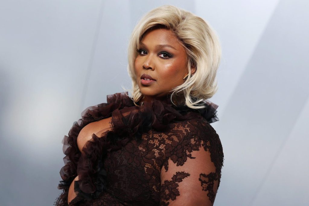 La nueva canción de Lizzo 'Don't Make Me Love U' anunciada en un video de Twerk