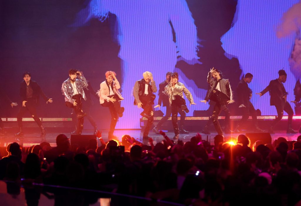 TOMORROW X TOGETHER anuncia la fecha de lanzamiento de su octavo mini álbum