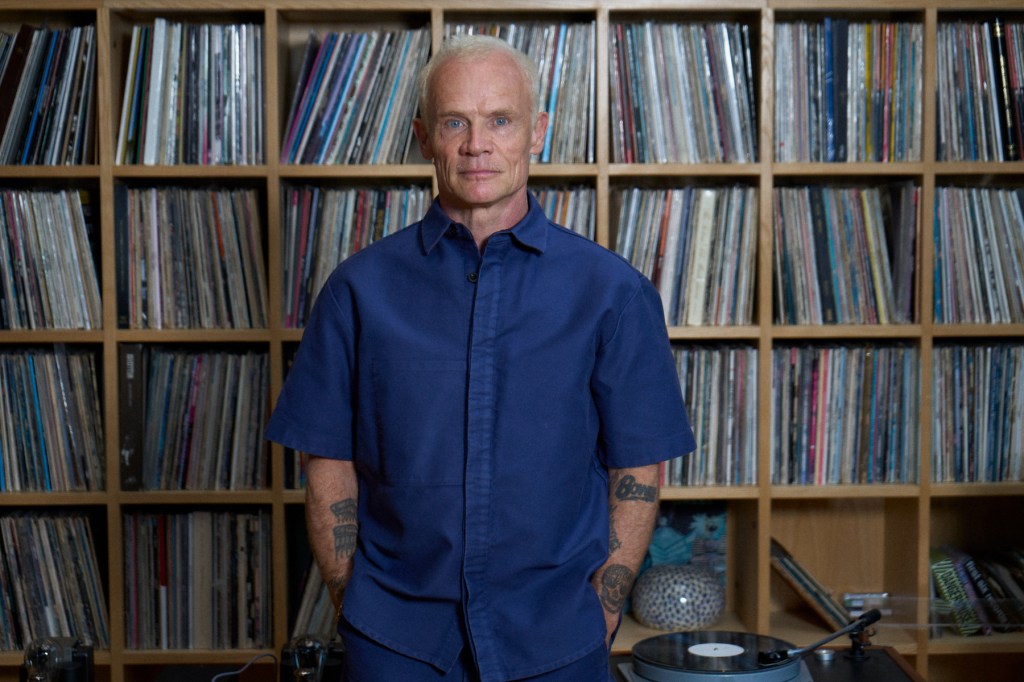 Flea lanza su álbum debut solista de jazz 'Honora': transmítalo ahora