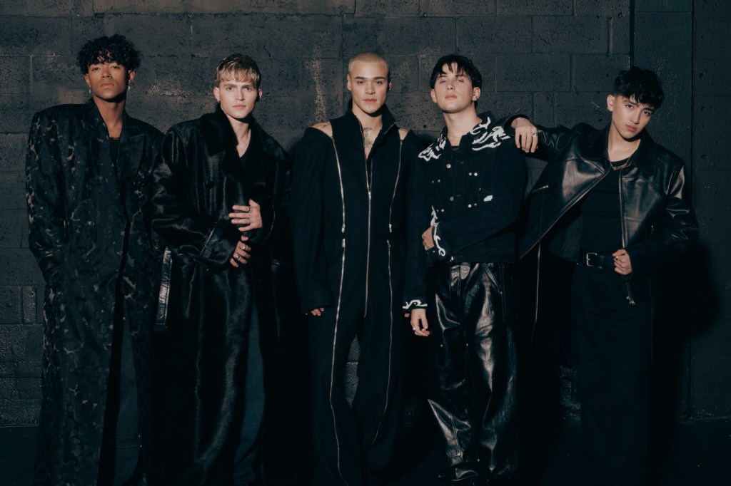 El EP 'Dual' de Santos Bravos votado como Mejor Música Latina Nueva de la Semana