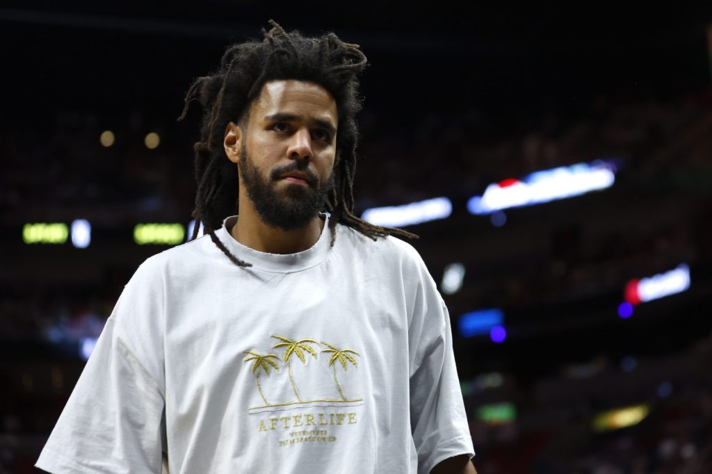 J. Cole jugará con los Nanjing Monkey Kings de la liga china de baloncesto