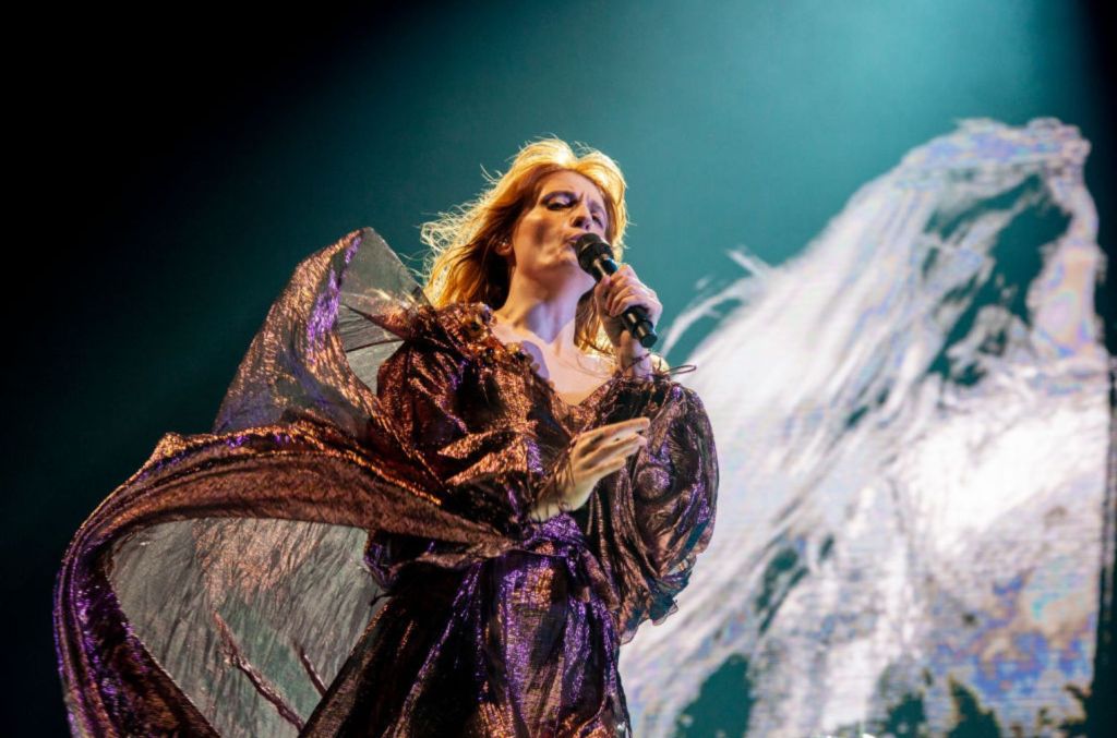Mercancías y prendas de vestir de Florence + The Machine: Cómo comprar en línea