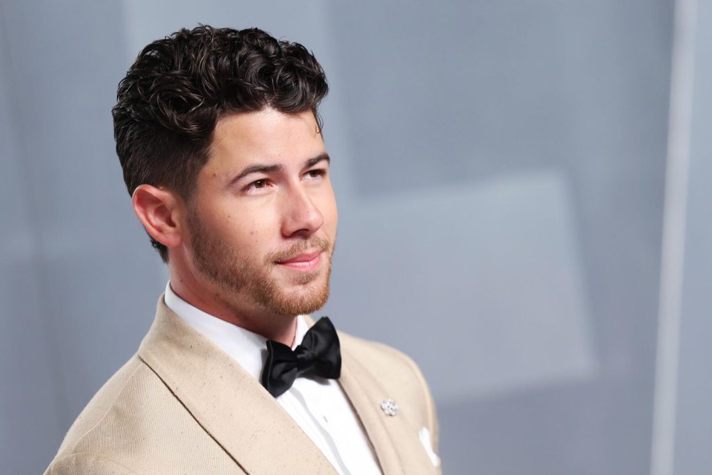 Nick Jonas coprotagonizará la película de terror navideña 'White Elephant'