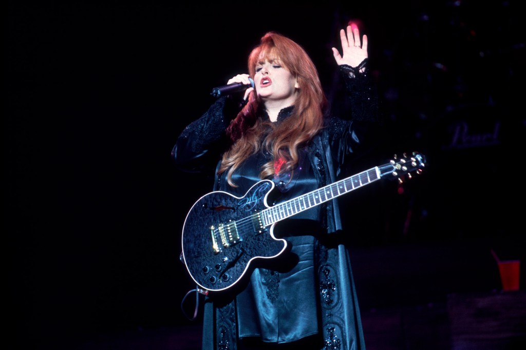 'To Be Loved by You' de Wynonna Judd: gráfico rebobinado, 1996