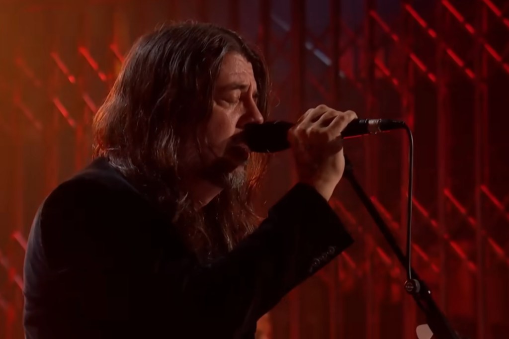 Foo Fighters debuta en vivo con 'Caught in the Echo' y 'Child Actor'