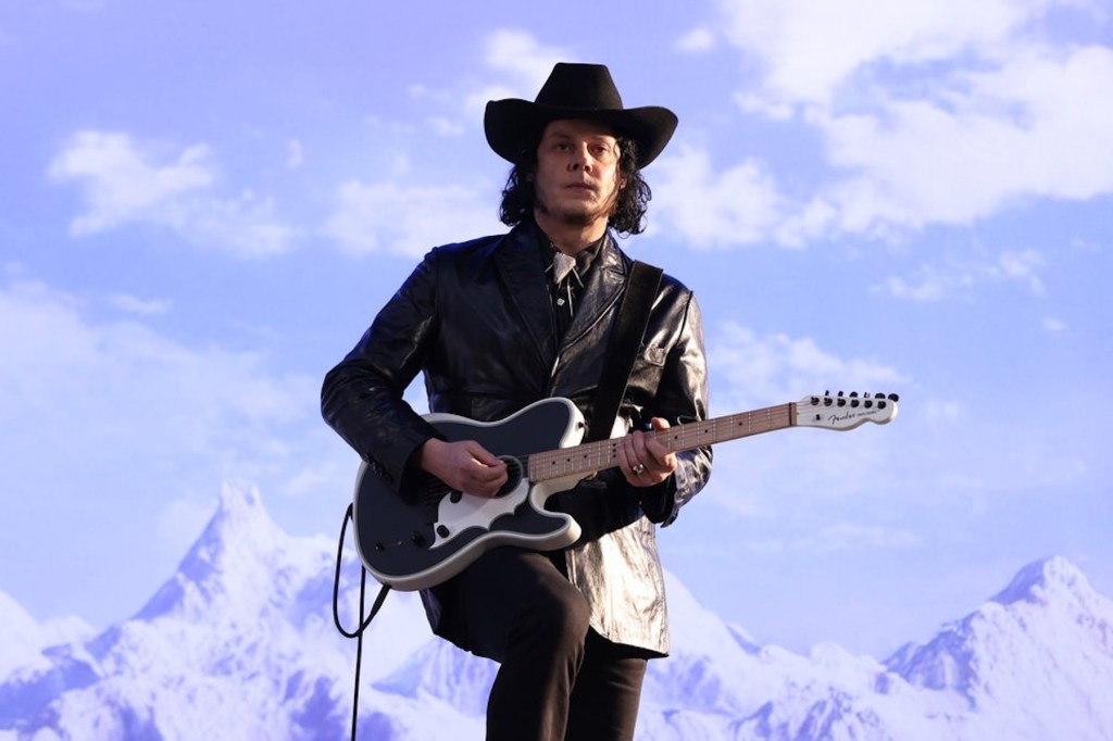 Jack White olvida el solo de guitarra en la canción country 'SNL' de Jack Black