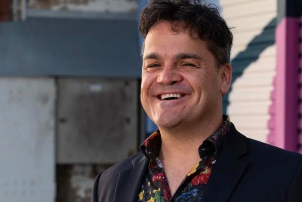 El director ejecutivo de QMusic, Kris Stewart, dimite después de cinco años