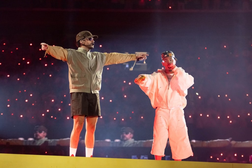 Bad Bunny inaugura histórica residencia de conciertos en Madrid
