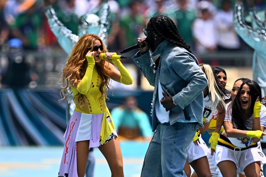La canción de Shakira y Burna Boy sobre la Copa Mundial 'Dai Dai' llega al Hot 100