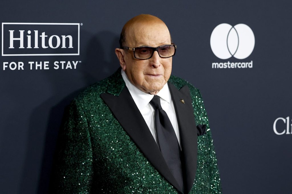 Las estrellas reaccionan ante el fallecimiento del legendario magnate de la música