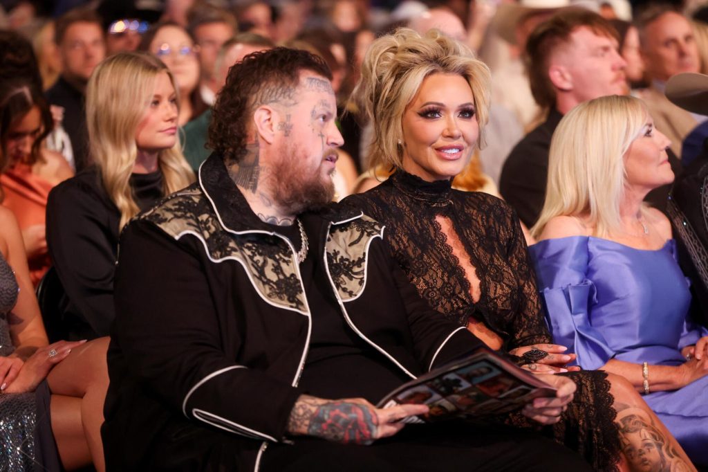 Bunnie Xo se burla del podcast de divorcio Jelly Roll que aborda su separación