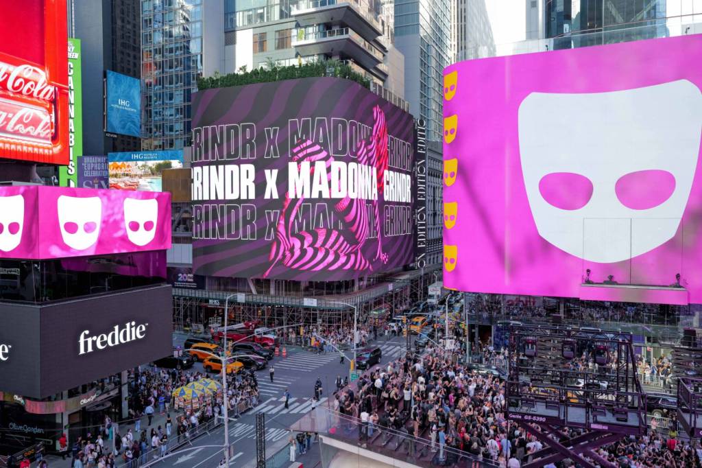 La ventana emergente sorpresa de Madonna convierte Times Square en la fiesta del Mes del Orgullo