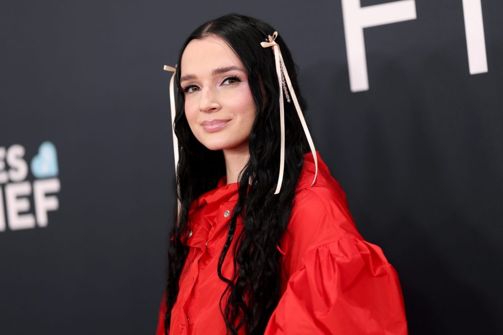 Poppy se pierde el escenario del agitado festival debido al peligroso humo de los incendios forestales