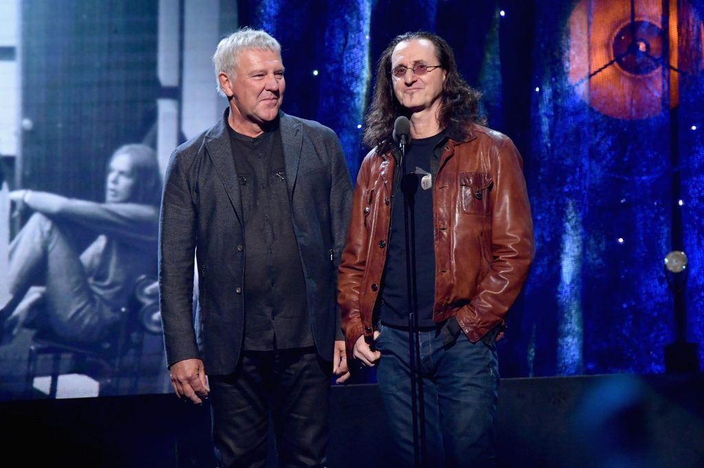 Rush ayuda a las víctimas del terremoto venezolano con una camiseta especial de Starman