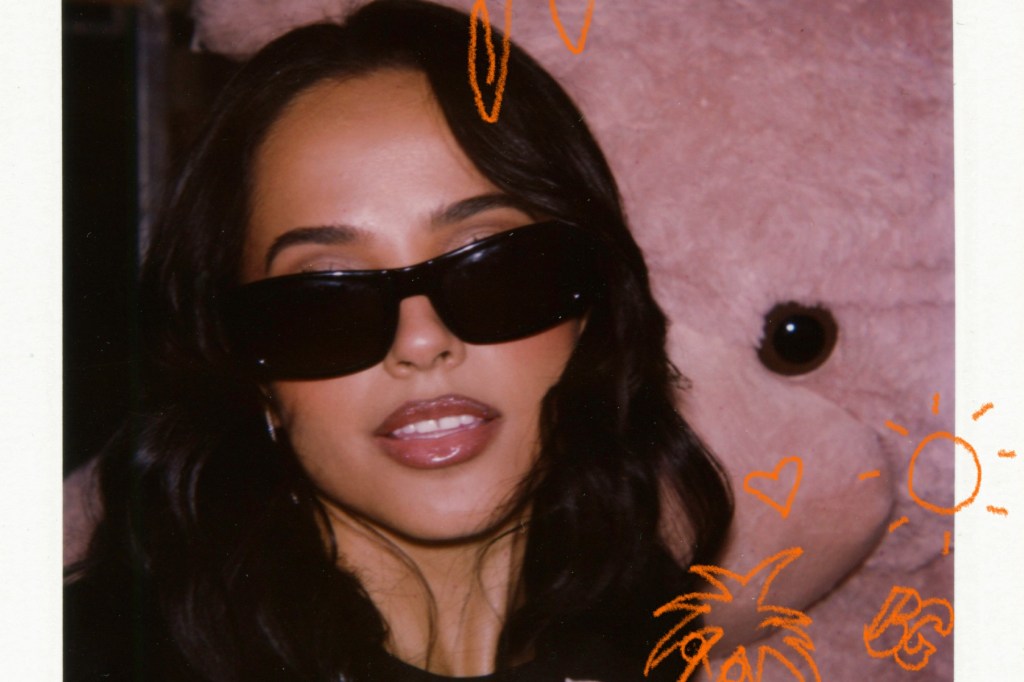 Tropitour Viajando Por El Mundo De Karol G Agrega A Becky G Y Elena Rose