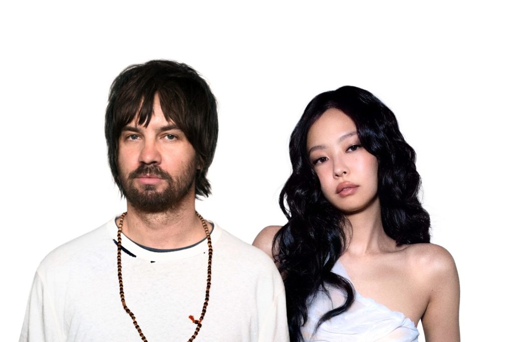 'Dracula' de Tame Impala y JENNIE alcanza el número 1 en la lista Pop Airplay