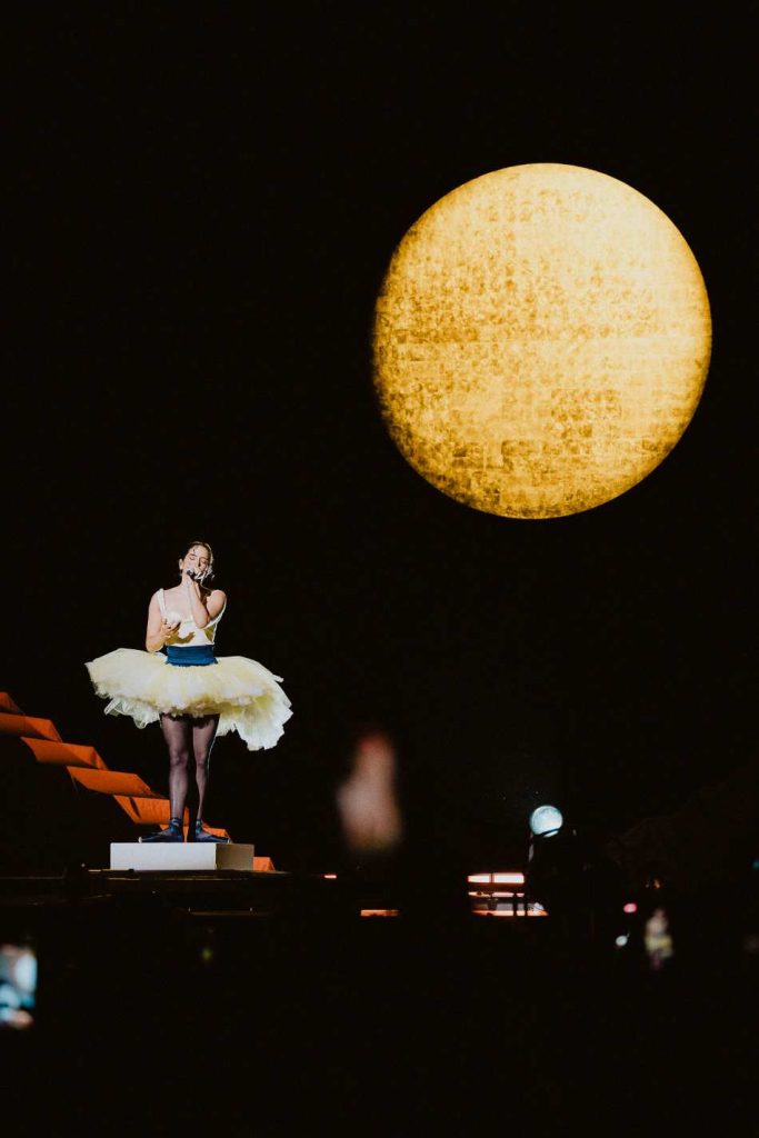 El show de Rosalía en Buenos Aires: divinidad y redención después de la tormenta