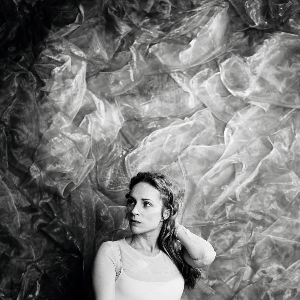 Una explosión silenciosa: The Meaning Of Flowers, lo nuevo de Agnes Obel