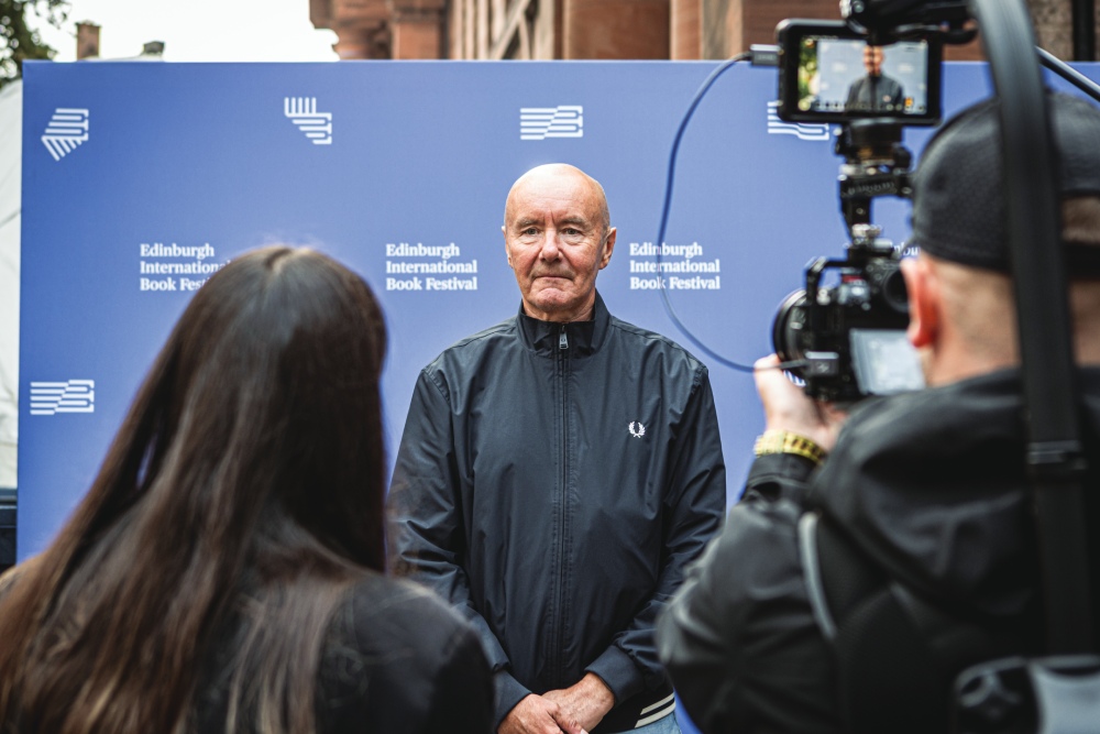 Irvine Welsh: “El futuro está en alejarnos de las pantallas”