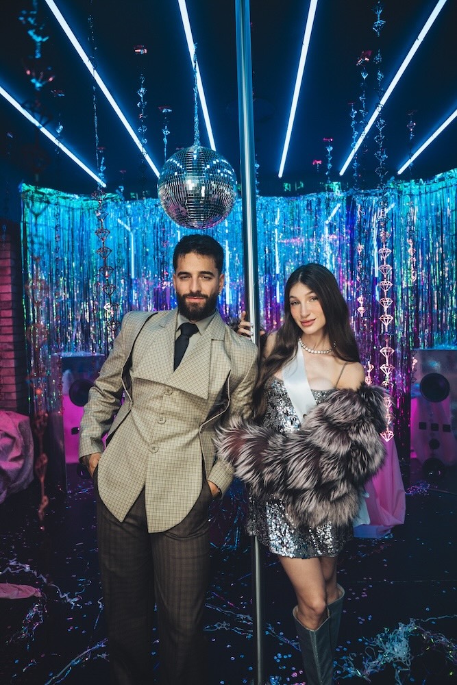 Yami Safdie y Maluma ofrecen una nueva perspectiva del desamor en ‘Felicidades’